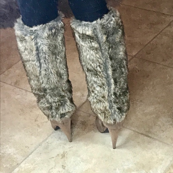 Heel boots with faux fur - Picture 4 of 6